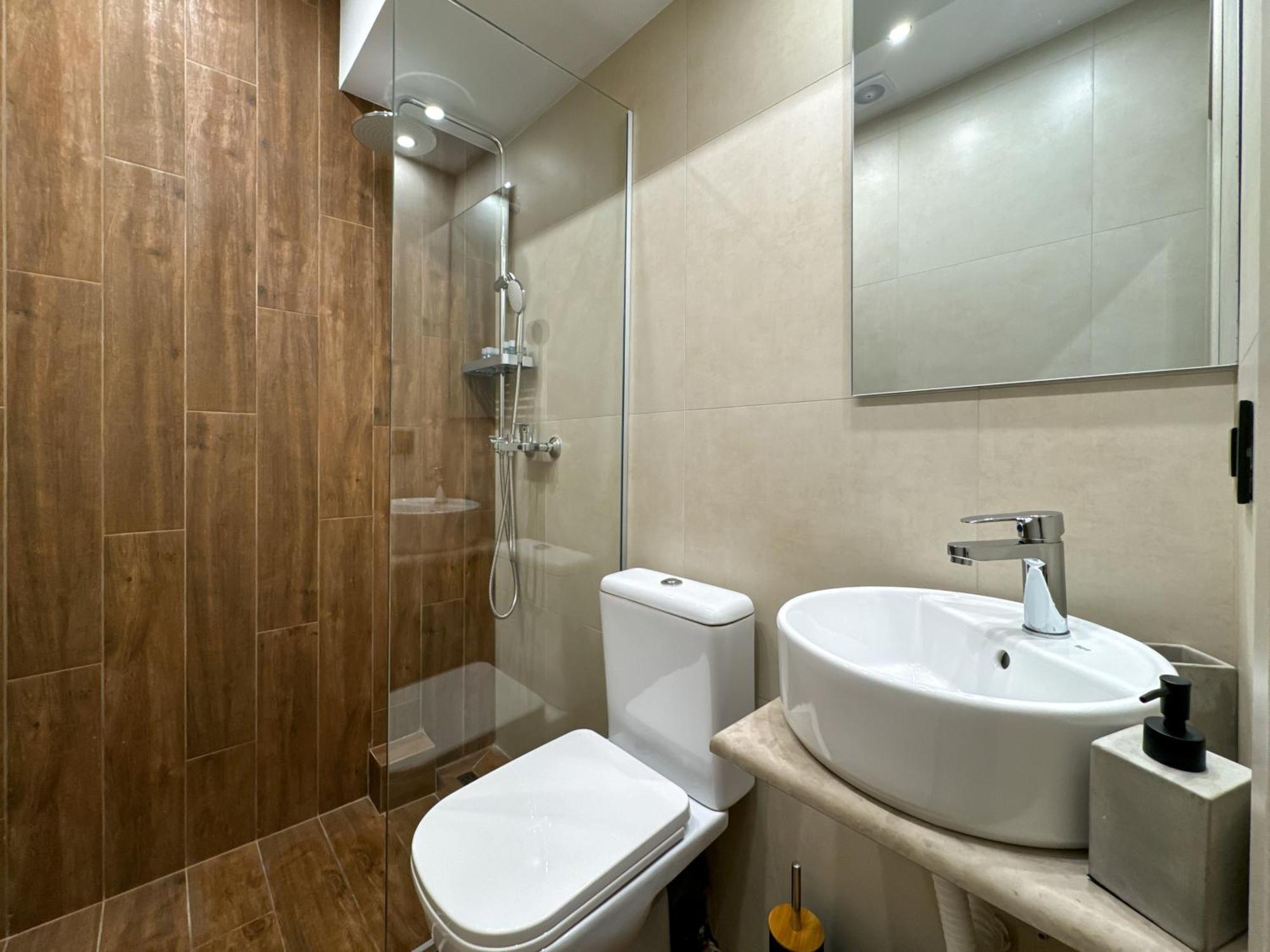 Bluekaravan Suite Солун Екстериор снимка